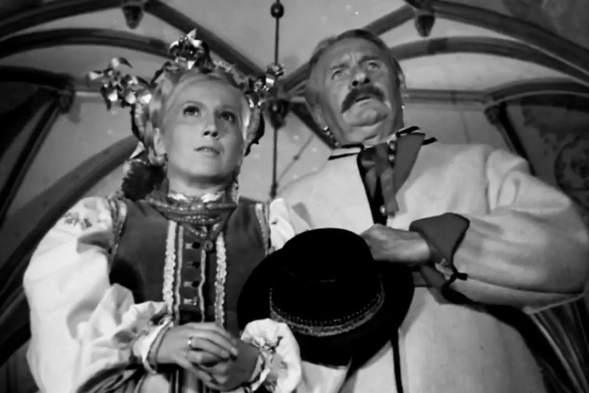 kadr z serialu Chłopi