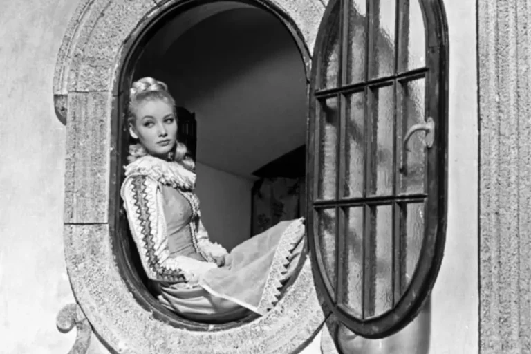 kadr z filmu Panienka z okienka