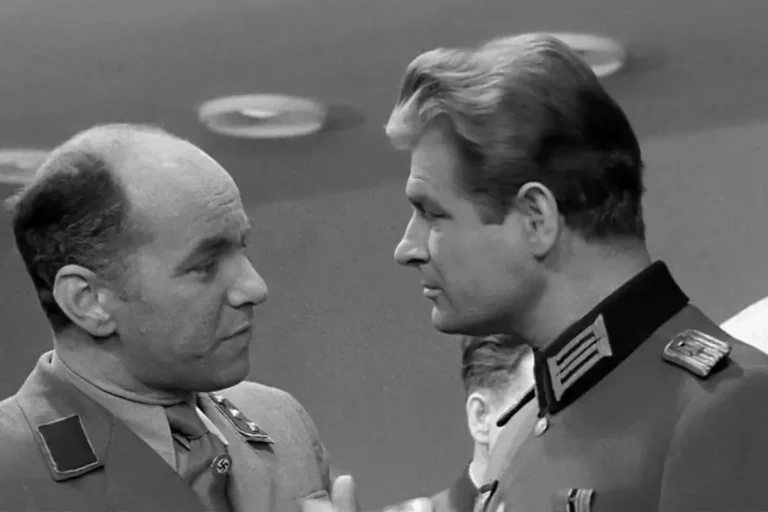 kadr z serialu Stawka większa niż życie