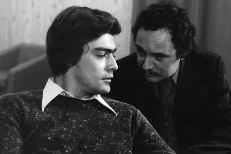 Kadr z serialu Życie na gorąco