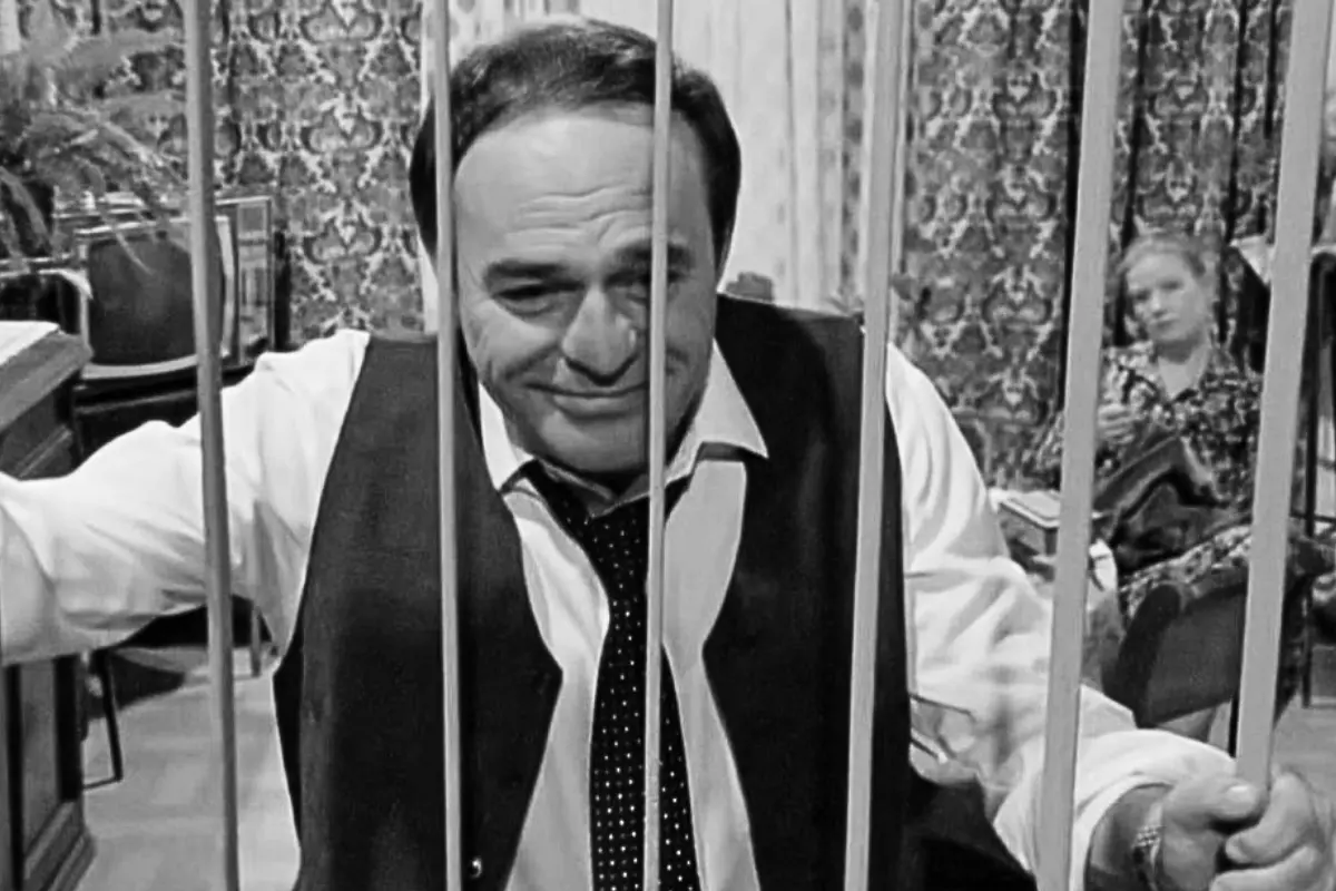 kadr z serialu Alternatywy 4