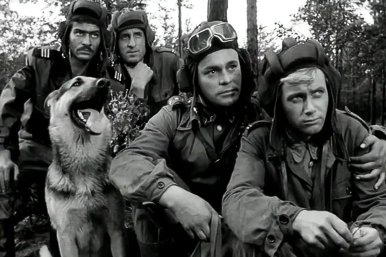 kadr z serialu Czterej pancerni i pies