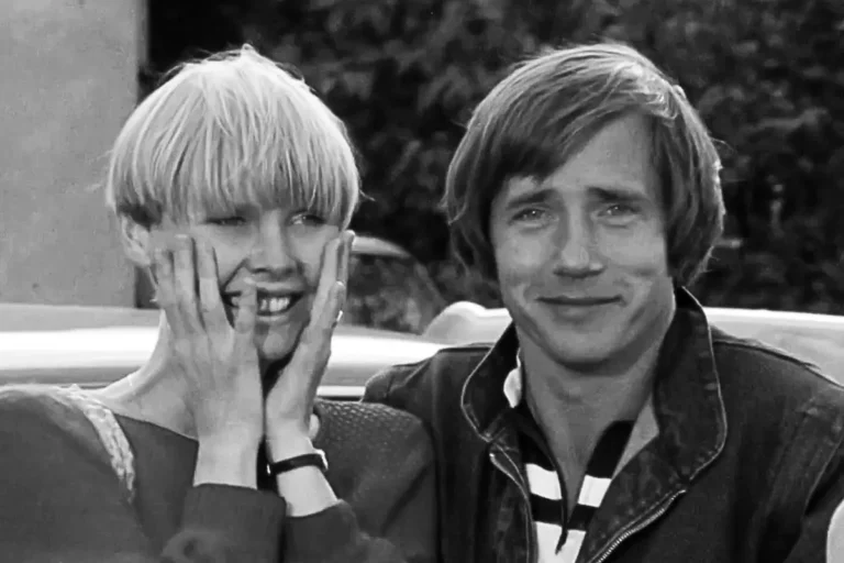 kadr z serialu Zmiennicy