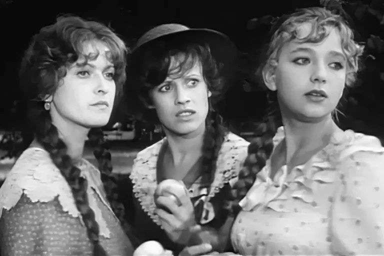 Kadr z filmu Dziewczęta z Nowolipek