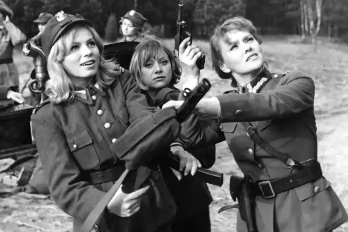 Kadr z serialu Rzeczpospolita babska