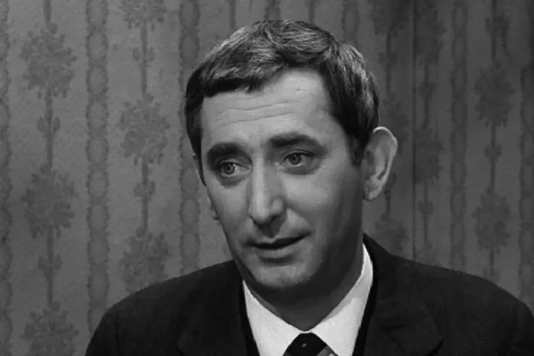 Kadr z serialu Klub profesora Tutki