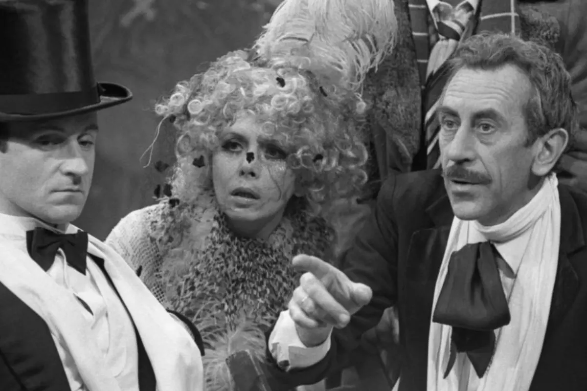 Właśnie leci kabarecik