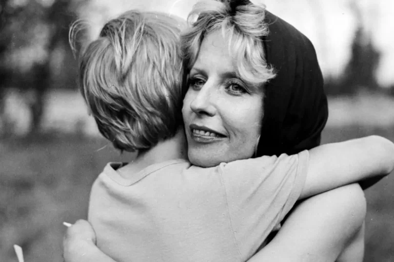 Kadr z filmu Kochankowie mojej mamy