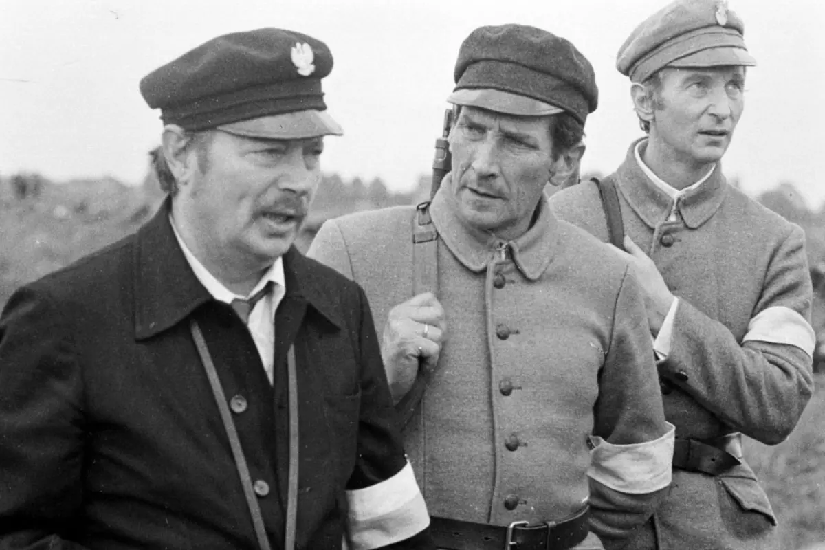 kadr z serialu Blisko coraz bliżej