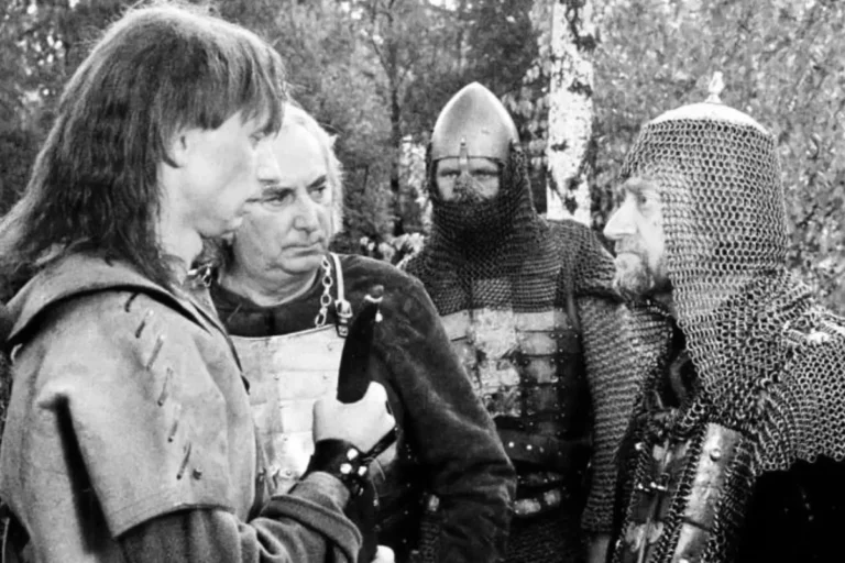 Kadr z serialu Królewskie sny