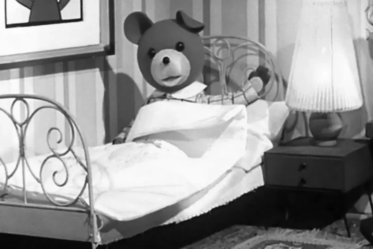 Kadr z dobranocki Miś Uszatek