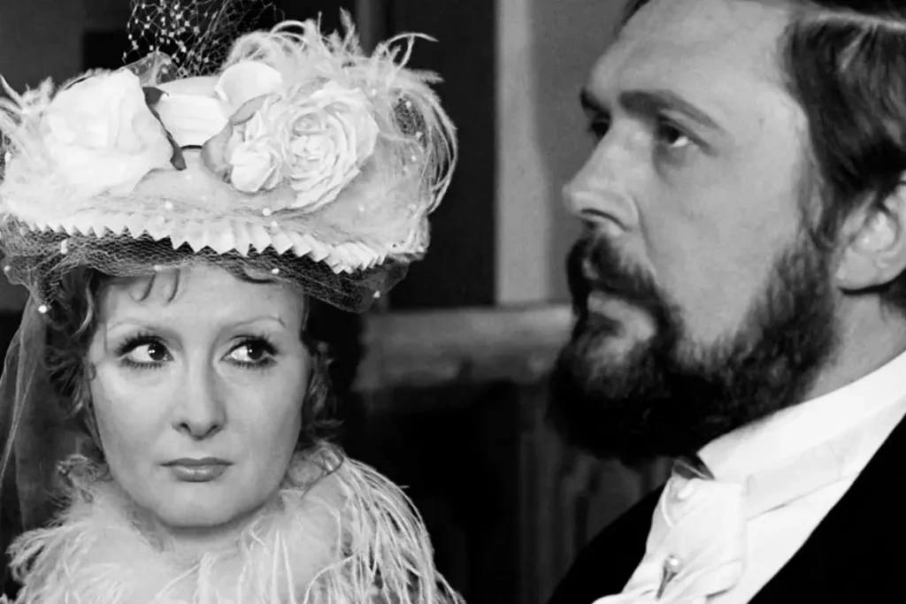 Kadr z serialu Noce i dnie