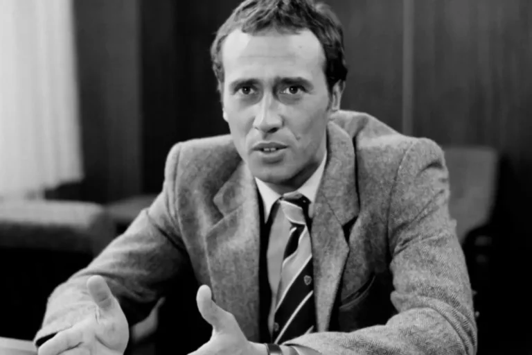 Kadr z serialu Trapez