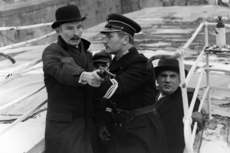 Kadr z filmu Wśród nocnej ciszy