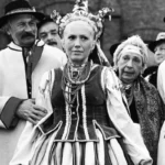 kadr z serialu Chłopi