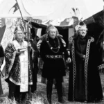 Kadr z serialu Przyłbice i kaptury