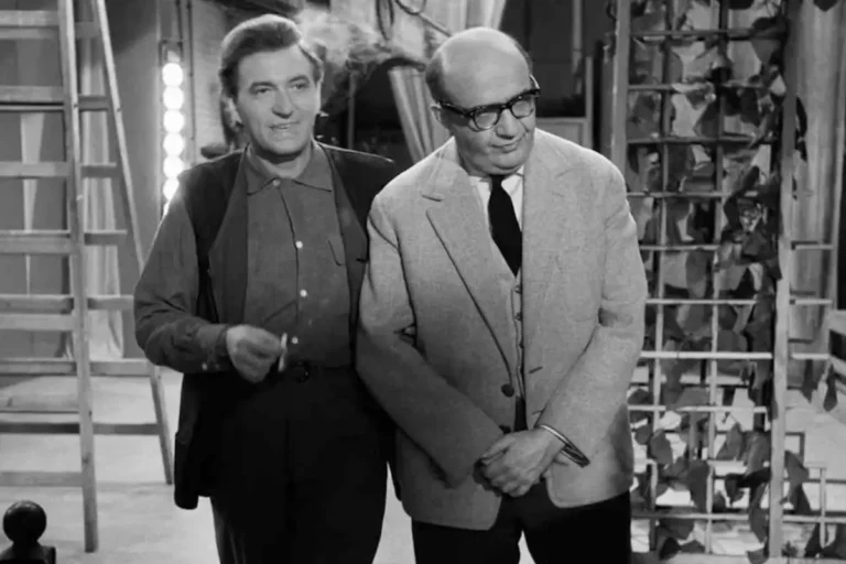 Kadr z filmu Jutro premiera